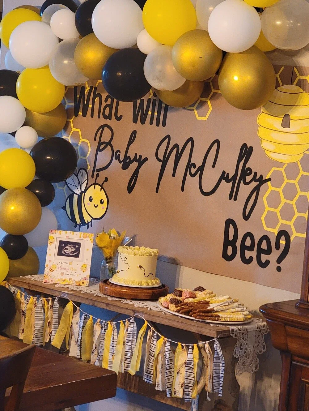 Yellow, Black & White Bee-Themed Party Garland